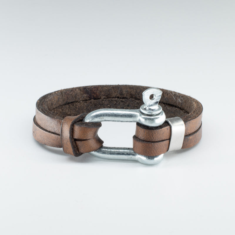 Organic Leather Wristband with a Stainless Steel “Sailor Knot” Clasp - Chicatolia