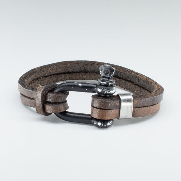 Organic Leather Wristband with a Stainless Steel “Sailor Knot” Clasp - Chicatolia