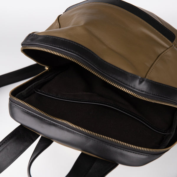 Napa Leather Backpack - Khaki - Chicatolia